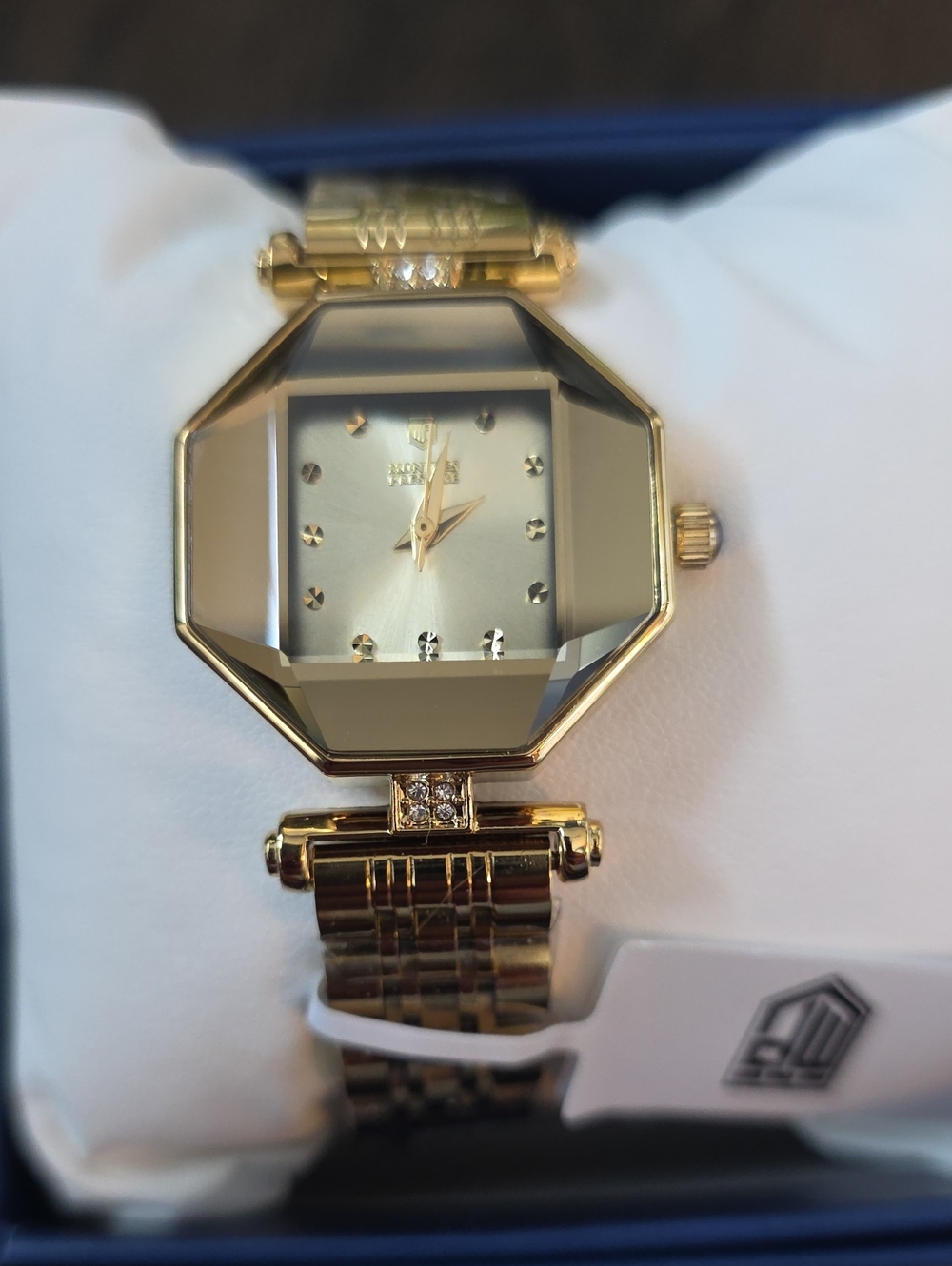 588. Montres Prestige By Invicta Women's Watch Gold 28mm